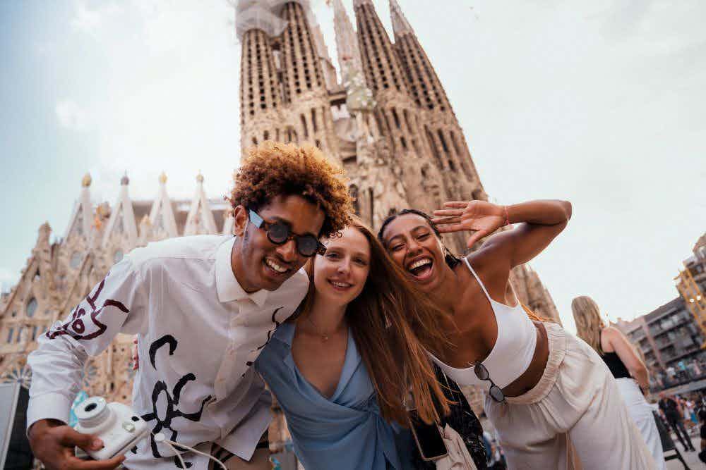 Students in front of the famous Sagrada Familia