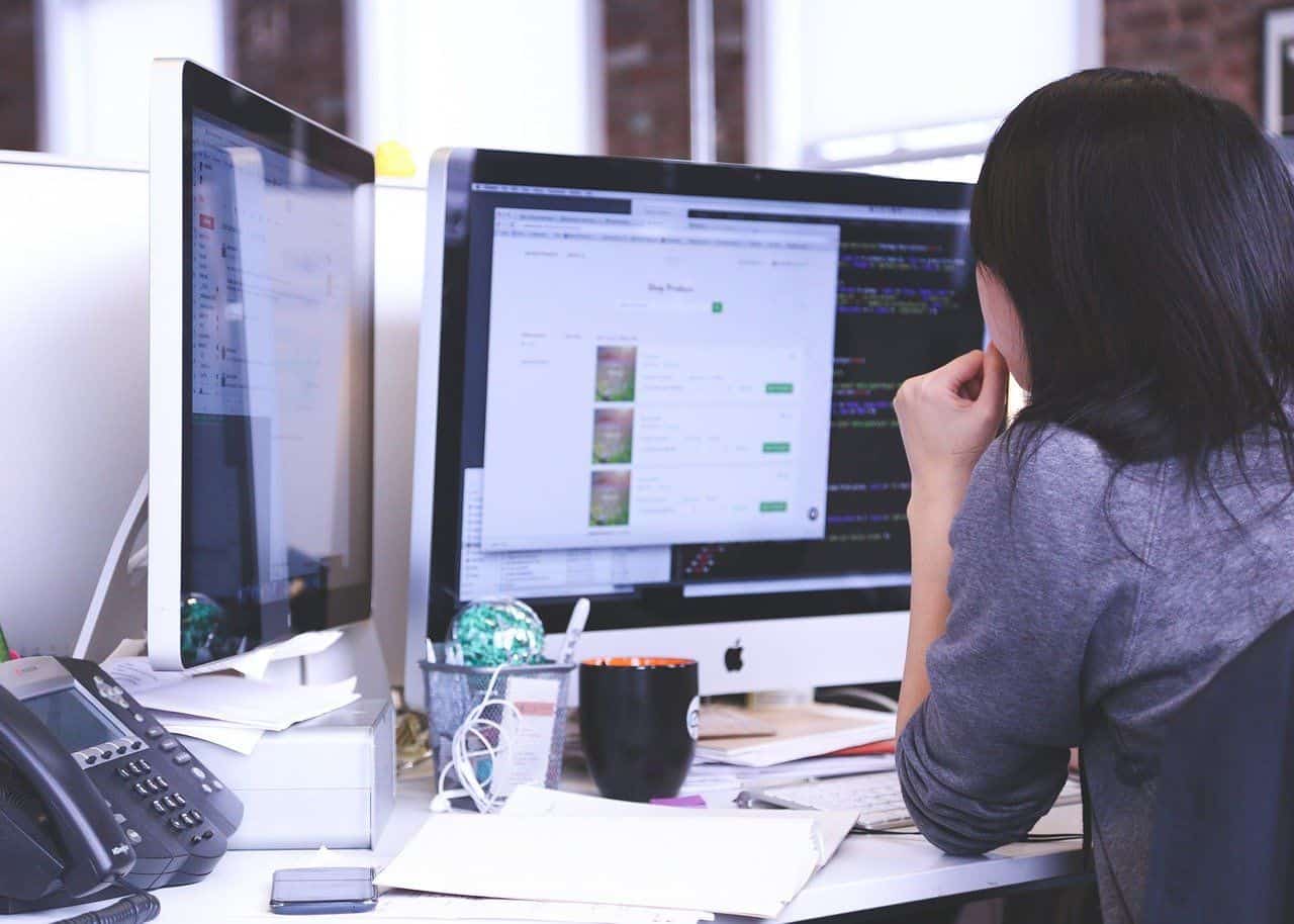Spain Makes it Easier for Foreign Students To Find Work