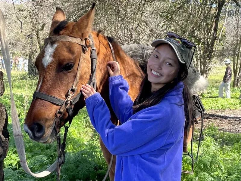 US student visiting Argentinian ranch