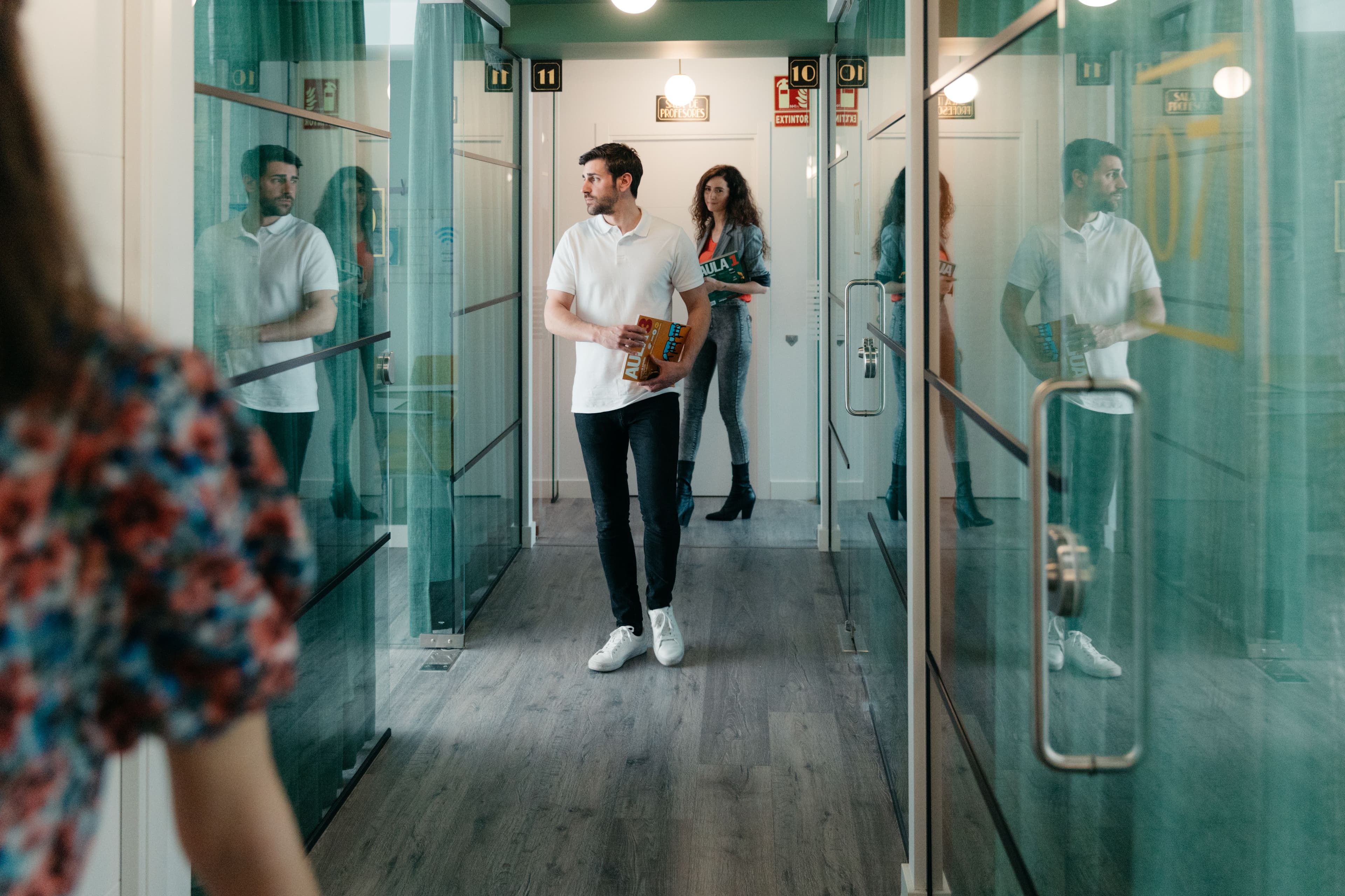 Expanish Spanish School Madrid Corridor Classbreak