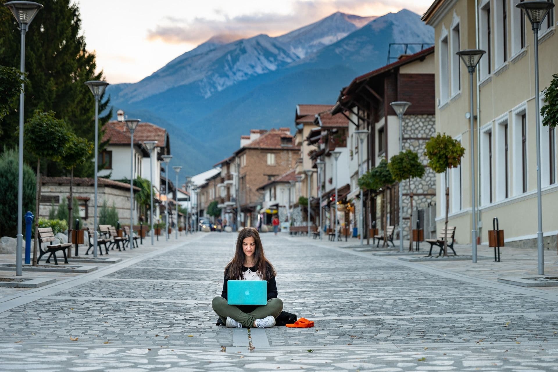 Spain's New Digital Nomad Visa is Available - Here's How To Get It