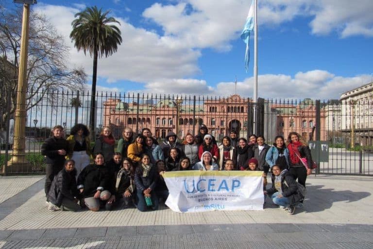 Programas Universitarios Faculty-Led 