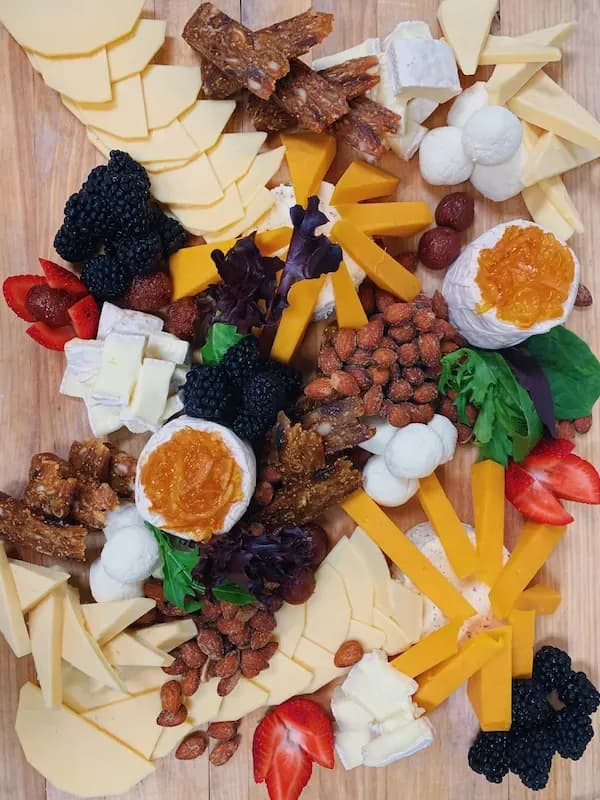 https://expanish-web-images.s3.us-east-2.amazonaws.com/mad_cheese_tasting_0a57923863.webp