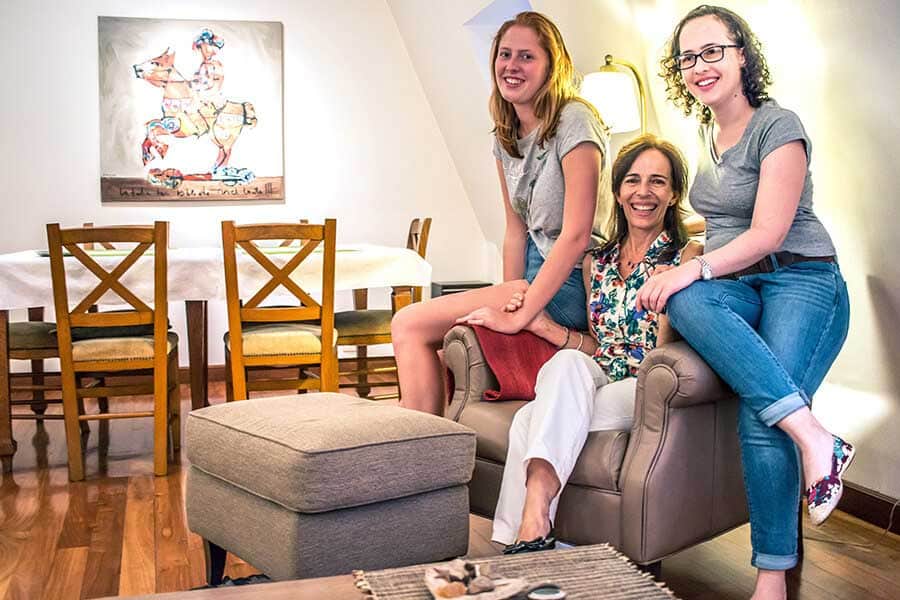 Mit Einheimischen unter einem Dach leben